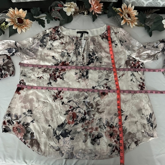 NWT $110 White House Black Market [ Plus 20W ] Silk Burnout Floral Blouses‎ - Picture 4 of 15